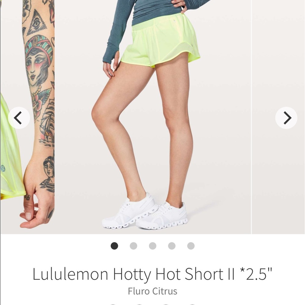 lululemon hotty hot short 4-6 ISO!!!!